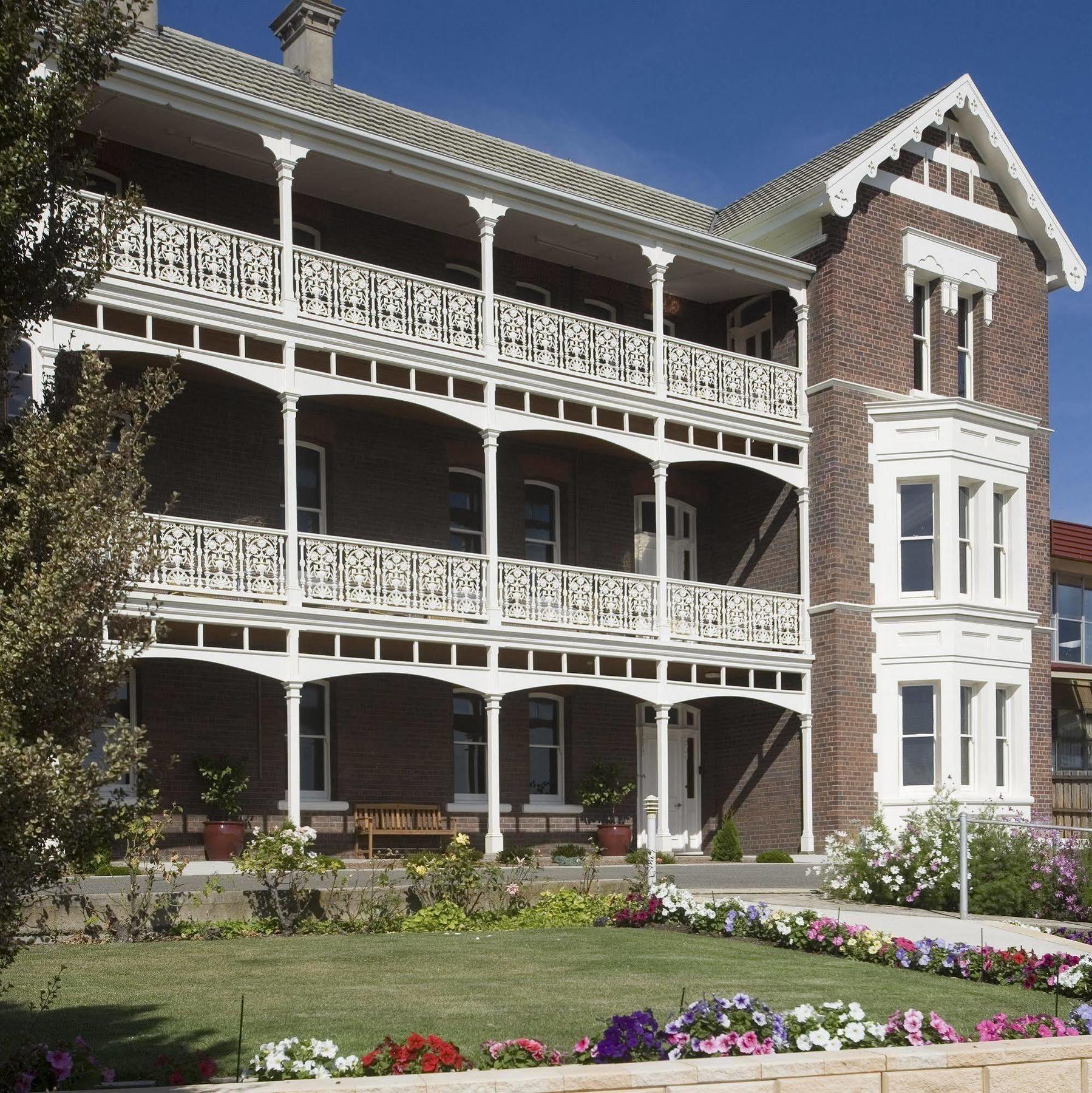 Auldington Hotel Launceston Bagian luar foto